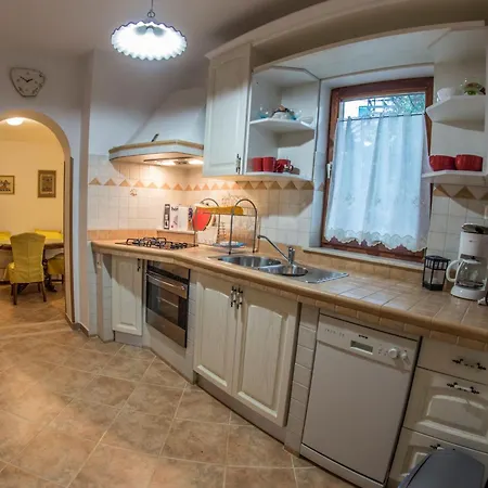 Traumurlaub In Einer In Strandnaehe By Interhome * Banjole