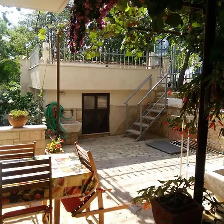 Apartment Traumurlaub In Einer In Strandnaehe By Interhome Banjole
