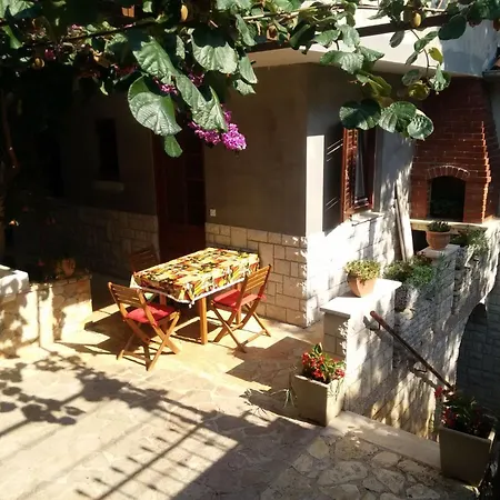 Traumurlaub In Einer In Strandnaehe By Interhome