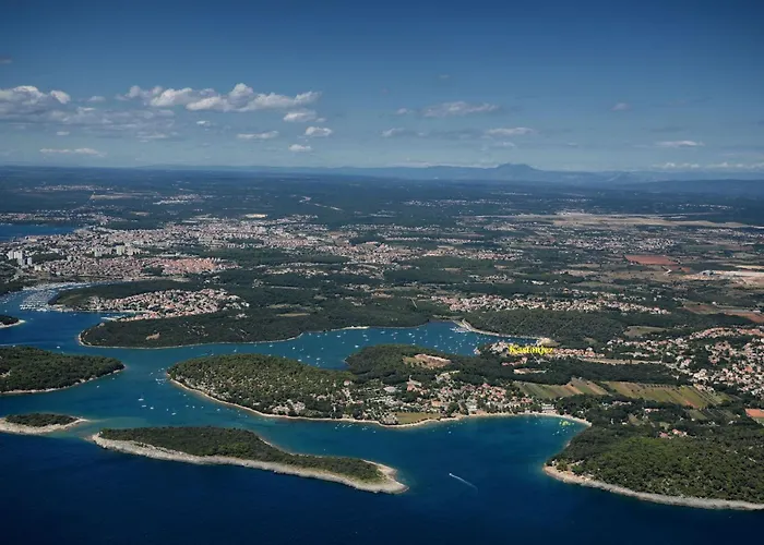 Traumurlaub In Einer In Strandnaehe By Interhome Apartamento Banjole