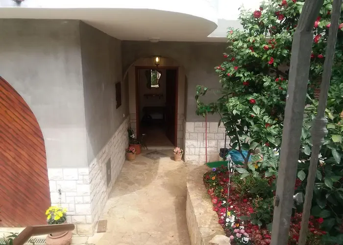 Traumurlaub In Einer In Strandnaehe By Interhome * Banjole