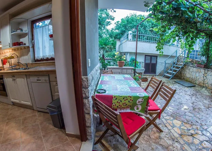 Traumurlaub In Einer In Strandnaehe By Interhome Banjole